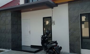 Di Jual Rumah Baru Siap Huni Dalam Cluster Area Timur Kampus UII Jalan Besi-Jalan Kaliurang Sleman
