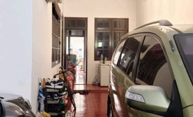 Dijual Rumah di Jalan Utama Perumahan Satelit Indah  Surabaya Barat