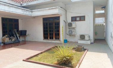 Dijual Rumah di Jalan Utama Perumahan Satelit Indah  Surabaya Barat