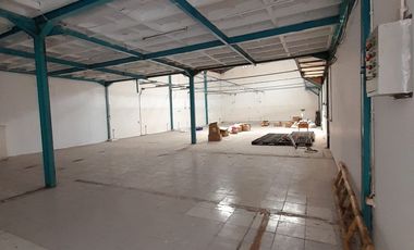 Dijual Gudang Luas Strategis di Batas Kota Bandung