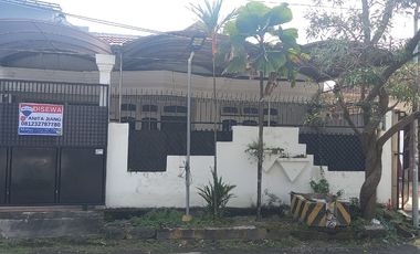 Rumah disewakan di RW 03, Tanjungsari, Sukomanunggal, Surabaya, Jawa Timur