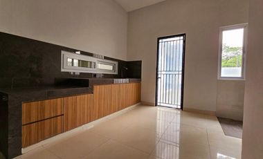 Rumah 2 Lantai Siap Huni Semi Furnished di Cluster Palm Spring, JGC.