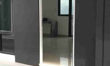 Rumah Cantik minimalis di mangga dua Selatan jakarta pusat
