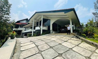 Affordable, Comfortable, and Beautiful Villa in Trawas Garden, Mojokerto