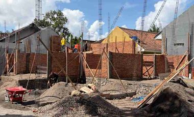 RUMAH MEWAH KLASIK SEMI FURNISHED MODERN - KUALITAS PREMIUM DEKAT JOGJABAY