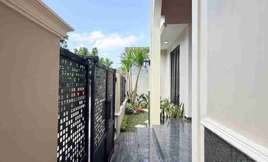RUMAH MEWAH KLASIK FULLY FURNISHED MODERN - KUALITAS PREMIUM DEKAT JOGJABAY