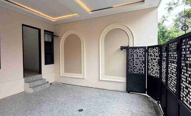 RUMAH MEWAH KLASIK FULLY FURNISHED MODERN - KUALITAS PREMIUM DEKAT JOGJABAY