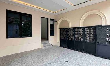 RUMAH MEWAH KLASIK FULLY FURNISHED MODERN - KUALITAS PREMIUM DEKAT JOGJABAY