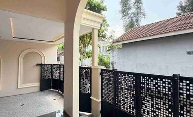 RUMAH MEWAH KLASIK FULLY FURNISHED MODERN - KUALITAS PREMIUM DEKAT JOGJABAY