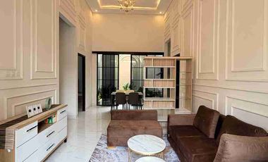RUMAH MEWAH KLASIK FULLY FURNISHED MODERN - KUALITAS PREMIUM DEKAT JOGJABAY