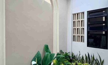 RUMAH MEWAH KLASIK FULLY FURNISHED MODERN - KUALITAS PREMIUM DEKAT JOGJABAY
