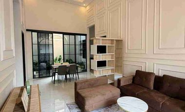 RUMAH MEWAH KLASIK FULLY FURNISHED MODERN - KUALITAS PREMIUM DEKAT JOGJABAY