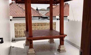 Rumah Modern Minimalis 2 Lantai di Tukad Pakerisan Panjer Bali