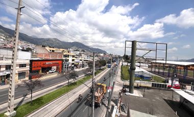 Casa de venta Av. Mariscal Sucre sur de Quito muy cerca cel C.C. Atahualpa