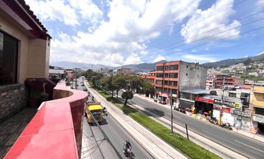 Casa de venta Av. Mariscal Sucre sur de Quito muy cerca cel C.C. Atahualpa