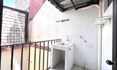 Casa de venta Av. Mariscal Sucre sur de Quito muy cerca cel C.C. Atahualpa