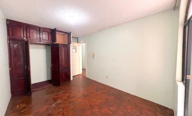 Casa de venta Av. Mariscal Sucre sur de Quito muy cerca cel C.C. Atahualpa