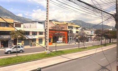 Casa de venta Av. Mariscal Sucre sur de Quito muy cerca cel C.C. Atahualpa