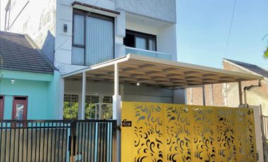 Rumah Mewah Arcamanik Cisaranten Kulon Full Furnished Swimming Pool | LA069