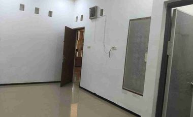 DISEWAKAN RUMAH FULL FURNISH, BEBAS BANJIR & AMAN DUKUH KUPANG TIMUR