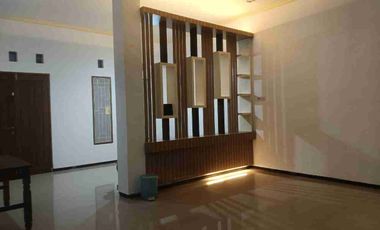 DISEWAKAN RUMAH FULL FURNISH, BEBAS BANJIR & AMAN DUKUH KUPANG TIMUR