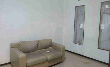 DISEWAKAN RUMAH FULL FURNISH, BEBAS BANJIR & AMAN DUKUH KUPANG TIMUR