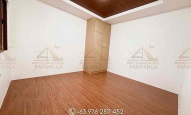 ₱8.7M 𝐁𝐫𝐚𝐧𝐝 𝐍𝐞𝐰 𝟒-𝐁𝐞𝐝𝐫𝐨𝐨𝐦 𝐇𝐨𝐮𝐬𝐞 𝐚𝐧𝐝 𝐋𝐨𝐭 𝐍𝐞𝐚𝐫 𝐂𝐥𝐚𝐫𝐤, 𝐏𝐚𝐦𝐩𝐚𝐧𝐠𝐚 – 𝐒𝐞𝐦𝐢-𝐅𝐮𝐫𝐧𝐢𝐬𝐡𝐞𝐝, 𝐑𝐞𝐚𝐝𝐲 𝐟𝐨𝐫 𝐌𝐨𝐯𝐞-𝐈𝐧