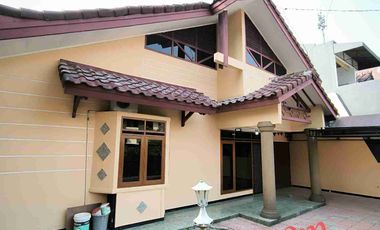DISEWAKAN RUMAH KOMPLEK BATUNUNGGAL INDAH