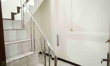 DISEWAKAN RUMAH KOMPLEK BATUNUNGGAL INDAH