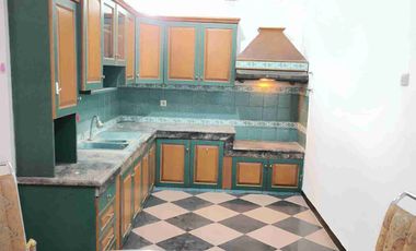 DISEWAKAN RUMAH KOMPLEK BATUNUNGGAL INDAH