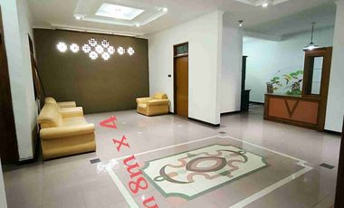 DISEWAKAN RUMAH KOMPLEK BATUNUNGGAL INDAH