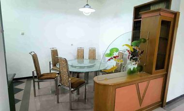 DISEWAKAN RUMAH KOMPLEK BATUNUNGGAL INDAH