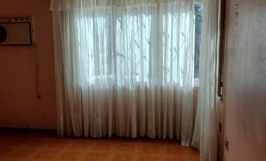 CASA DE 4 AMBIENTES EN ALQUILER