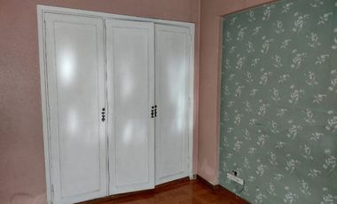 CASA DE 4 AMBIENTES EN ALQUILER