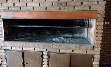 CASA DE 4 AMBIENTES EN ALQUILER