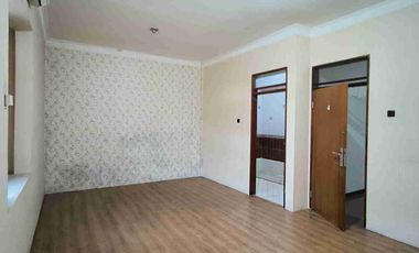 sewa murah rumah di perumahan elite batu Nunggal