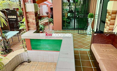 𝐅𝐎𝐑 𝐒𝐀𝐋𝐄! 𝐇𝐨𝐮𝐬𝐞 𝐚𝐧𝐝 𝐋𝐨𝐭 𝐢𝐧 𝐏𝐫𝐨𝐯𝐢𝐝𝐞𝐧𝐭 𝐕𝐢𝐥𝐥𝐚𝐠𝐞, 𝐌𝐚𝐫𝐢𝐤𝐢𝐧𝐚 𝐂𝐢𝐭𝐲