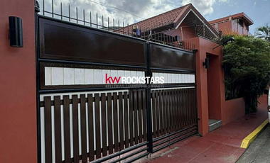 𝐅𝐎𝐑 𝐒𝐀𝐋𝐄! 𝐇𝐨𝐮𝐬𝐞 𝐚𝐧𝐝 𝐋𝐨𝐭 𝐢𝐧 𝐏𝐫𝐨𝐯𝐢𝐝𝐞𝐧𝐭 𝐕𝐢𝐥𝐥𝐚𝐠𝐞, 𝐌𝐚𝐫𝐢𝐤𝐢𝐧𝐚 𝐂𝐢𝐭𝐲