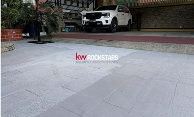 𝐅𝐎𝐑 𝐒𝐀𝐋𝐄! 𝐇𝐨𝐮𝐬𝐞 𝐚𝐧𝐝 𝐋𝐨𝐭 𝐢𝐧 𝐏𝐫𝐨𝐯𝐢𝐝𝐞𝐧𝐭 𝐕𝐢𝐥𝐥𝐚𝐠𝐞, 𝐌𝐚𝐫𝐢𝐤𝐢𝐧𝐚 𝐂𝐢𝐭𝐲