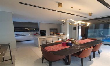 Dijual Rumah Super Mewah Se Puri Mansion, Ada Private Pool, 3,5 Lantai Bonus Furnish Dekat Mall Puri Dan Akses Toll