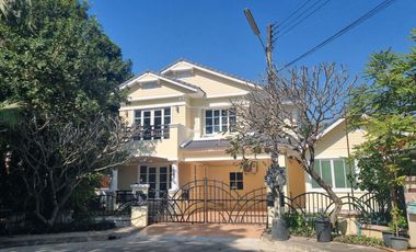 Detached 2-storey pool villa with 7 bedrooms and 6 bathrooms in Hang Dong