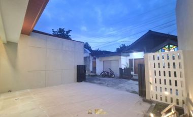 RUMAH MODERN SIAP HUNI, 9 MENIT DARI BANDARA ADI SUCIPTO
