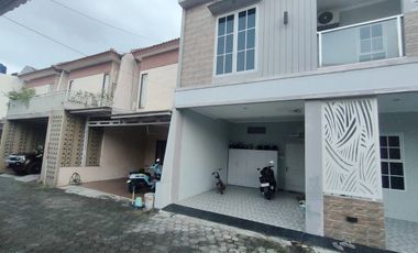 Rumah Cantik 2 lantai Murah Siap Huni semi Furnish dalam cluster di Pekayon Pasar rebo Jakarta Timur Nego
