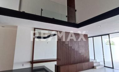 CASA EN VENTA XACANTHUN