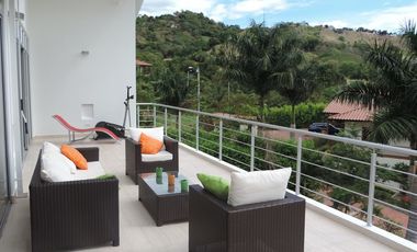 VENDO CASA EN ANAPOIMA