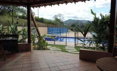 VENDO CASA EN ANAPOIMA