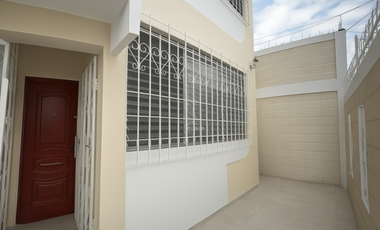 Casa alquiler Urdesa