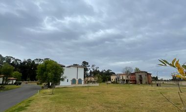 Venta de  Terreno Premium en Barrio Los Fresnos, Val’Quirico