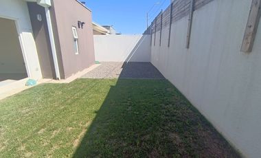 Arriendo Casa Mediterránea 3 dorm. en Condominio Villa Alemania