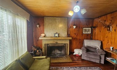 CASA CENTRAL CON AMPLIO SITIO EN PAILLACO